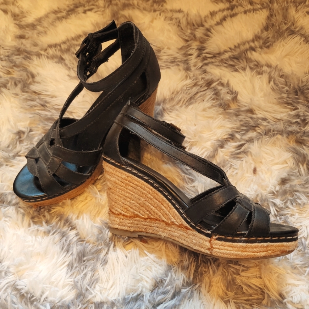 Old Navy Wedge Sandals